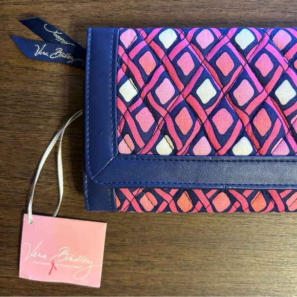 Vera Bradley NWT Trifold Wallet Katalina Pink Diamonds - Picture 2 of 6